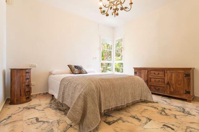 Villa till salu i Almuñécar - 560 000 € (Ref: 9207289)