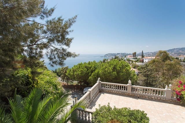 Villa till salu i Almuñécar - 560 000 € (Ref: 9207289)