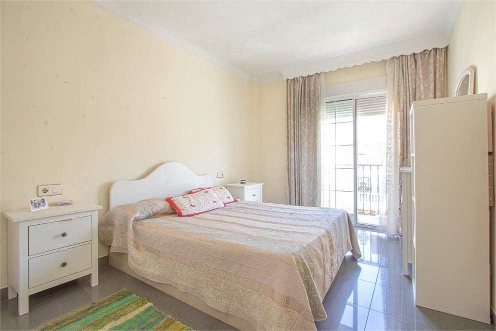 5 sypialnia Dom szeregowy na sprzedaż w Torrox-Costa z garażem - 345 000 € (Ref: 9207290)