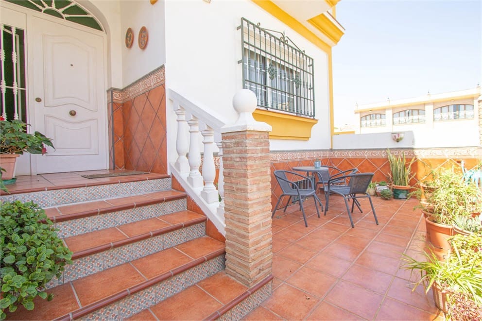 5 sypialnia Dom szeregowy na sprzedaż w Torrox-Costa z garażem - 345 000 € (Ref: 9207290)