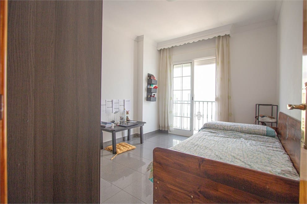 5 sypialnia Dom szeregowy na sprzedaż w Torrox-Costa z garażem - 345 000 € (Ref: 9207290)