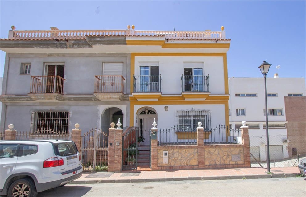 5 sypialnia Dom szeregowy na sprzedaż w Torrox-Costa z garażem - 345 000 € (Ref: 9207290)