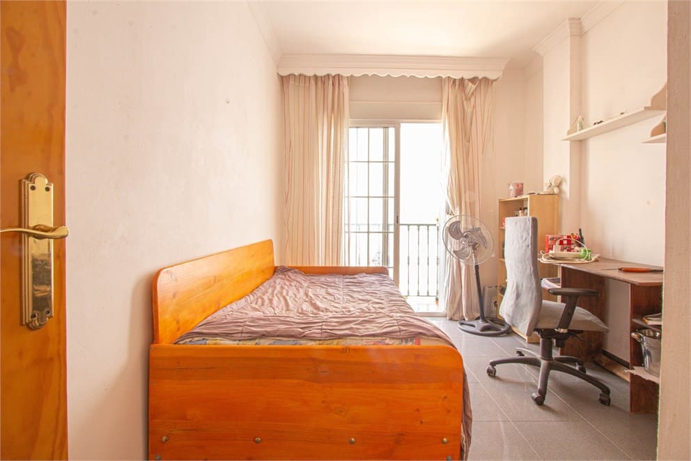 5 sypialnia Dom szeregowy na sprzedaż w Torrox-Costa z garażem - 345 000 € (Ref: 9207290)