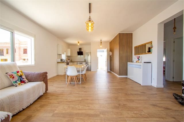 4 makuuhuone Huvila myytävänä paikassa Nerja mukana uima-altaan 
autotalli - 800 000 € (Ref: 9207291)