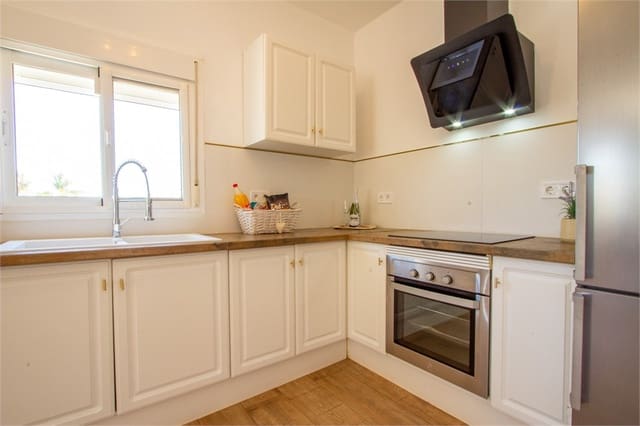 4 makuuhuone Huvila myytävänä paikassa Nerja mukana uima-altaan 
autotalli - 800 000 € (Ref: 9207291)