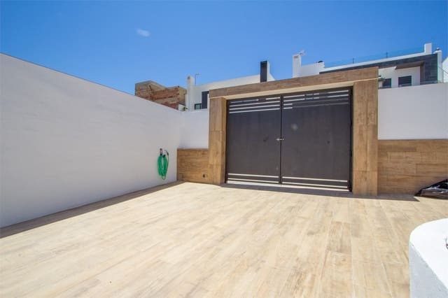 4 makuuhuone Huvila myytävänä paikassa Nerja mukana uima-altaan 
autotalli - 800 000 € (Ref: 9207291)