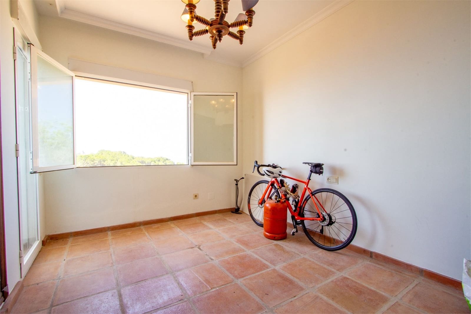 7 soveværelse Villa til salg i La Herradura med swimmingpool garage - € 950.000 (Ref: 9207292)