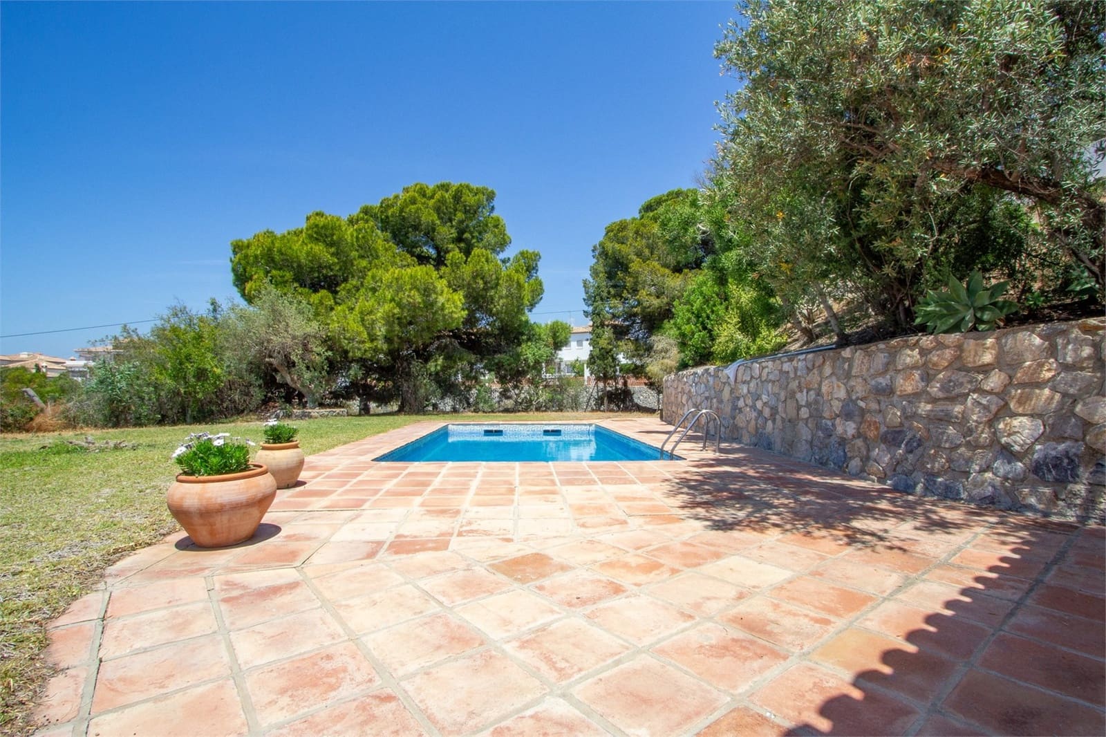 7 soveværelse Villa til salg i La Herradura med swimmingpool garage - € 950.000 (Ref: 9207292)