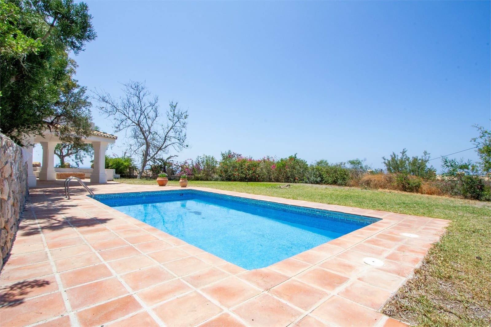 7 soveværelse Villa til salg i La Herradura med swimmingpool garage - € 950.000 (Ref: 9207292)