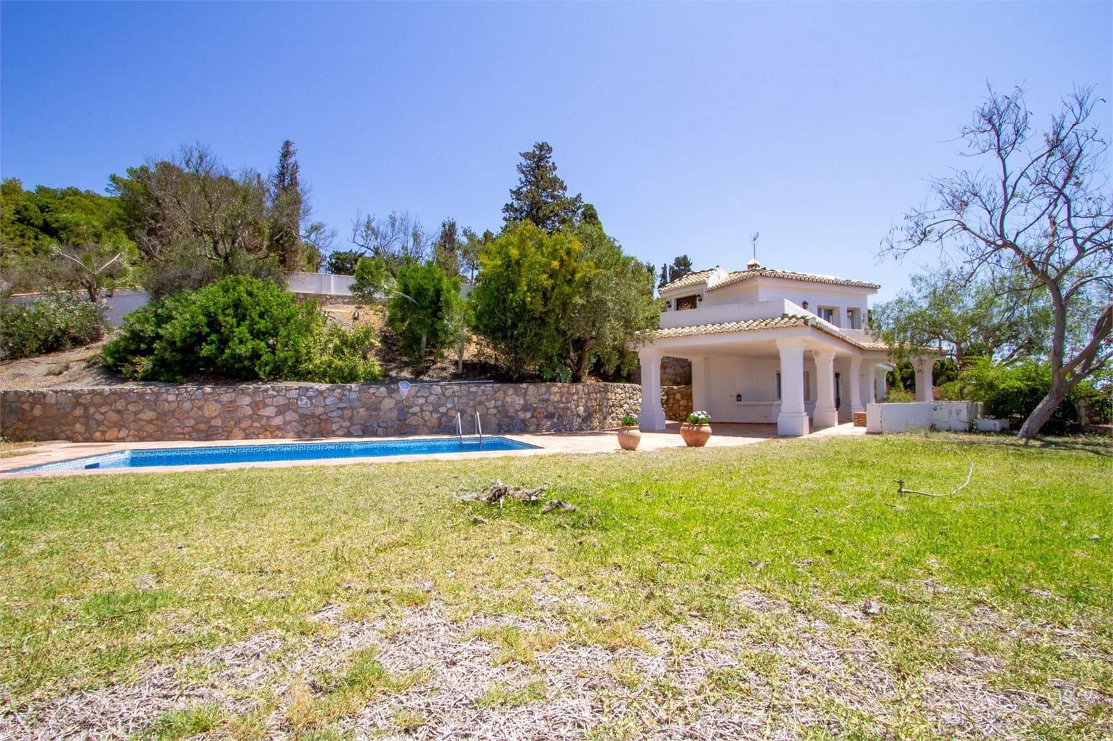 7 soveværelse Villa til salg i La Herradura med swimmingpool garage - € 950.000 (Ref: 9207292)