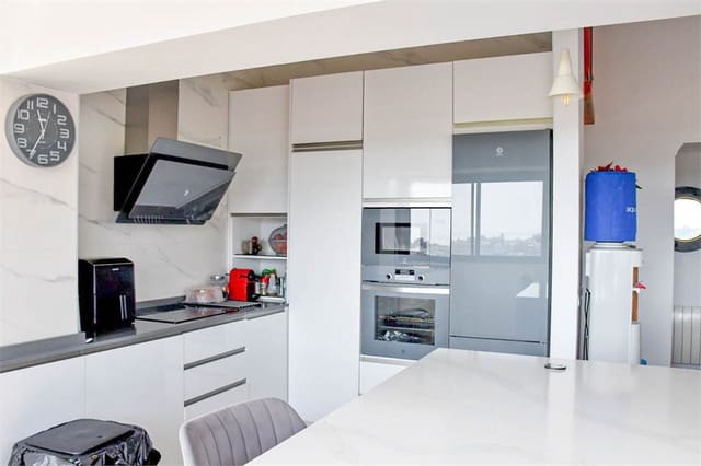 3 soverom Villa til salgs i Nerja med svømmebasseng garasje - € 630 000 (Ref: 9207293)