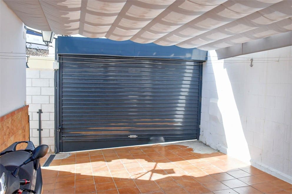 3 sovrum Villa till salu i Nerja med pool garage - 630 000 € (Ref: 9207293)