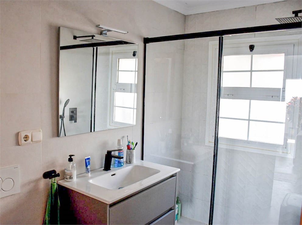 3 sovrum Villa till salu i Nerja med pool garage - 630 000 € (Ref: 9207293)