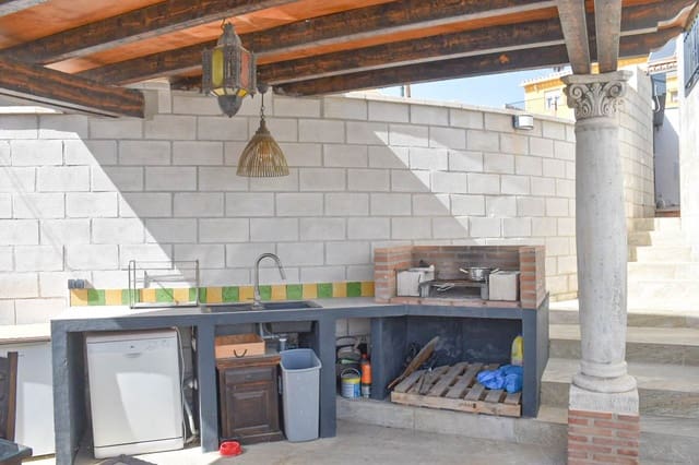 3 soverom Villa til salgs i Nerja med svømmebasseng garasje - € 630 000 (Ref: 9207293)