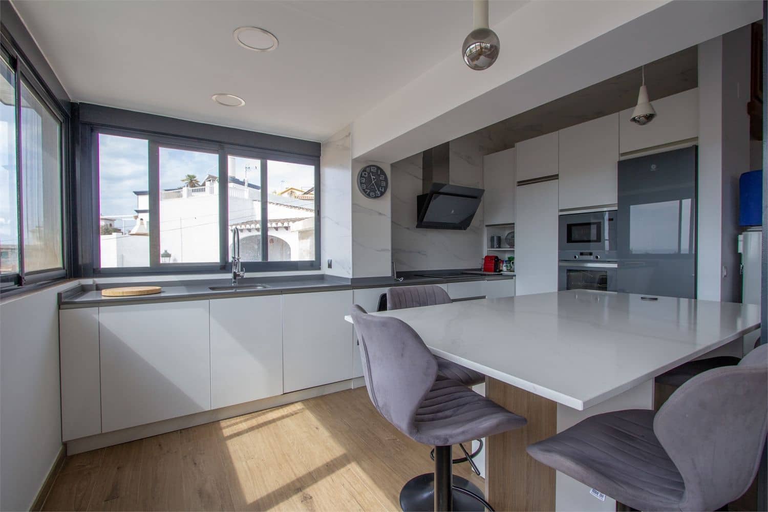 3 bedroom Villa for sale in Nerja with pool garage - € 630,000 (Ref: 9207293)