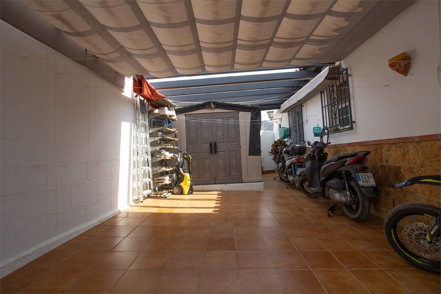 3 bedroom Villa for sale in Nerja with pool garage - € 630,000 (Ref: 9207293)