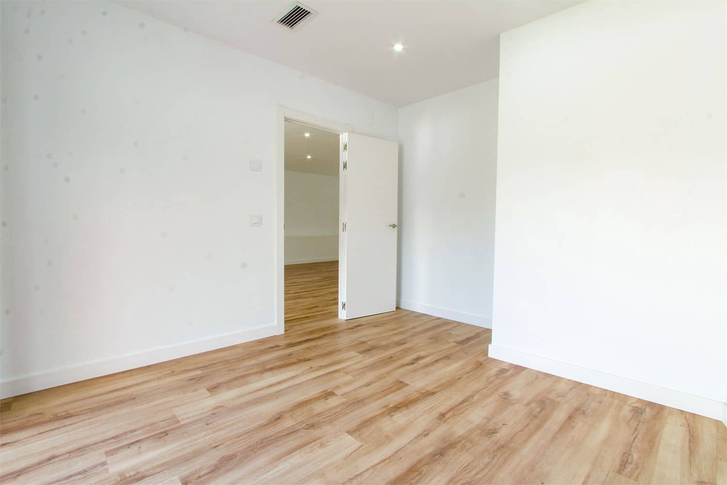 Omakotitalo myytävänä paikassa Almunecar - 360 000 € (Ref: 9207297)