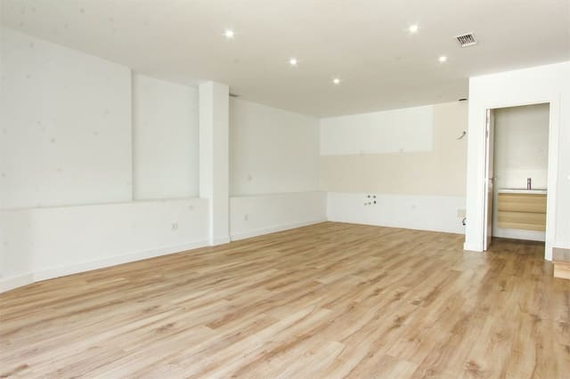 Hus til salgs i Almuñécar - € 360 000 (Ref: 9207297)