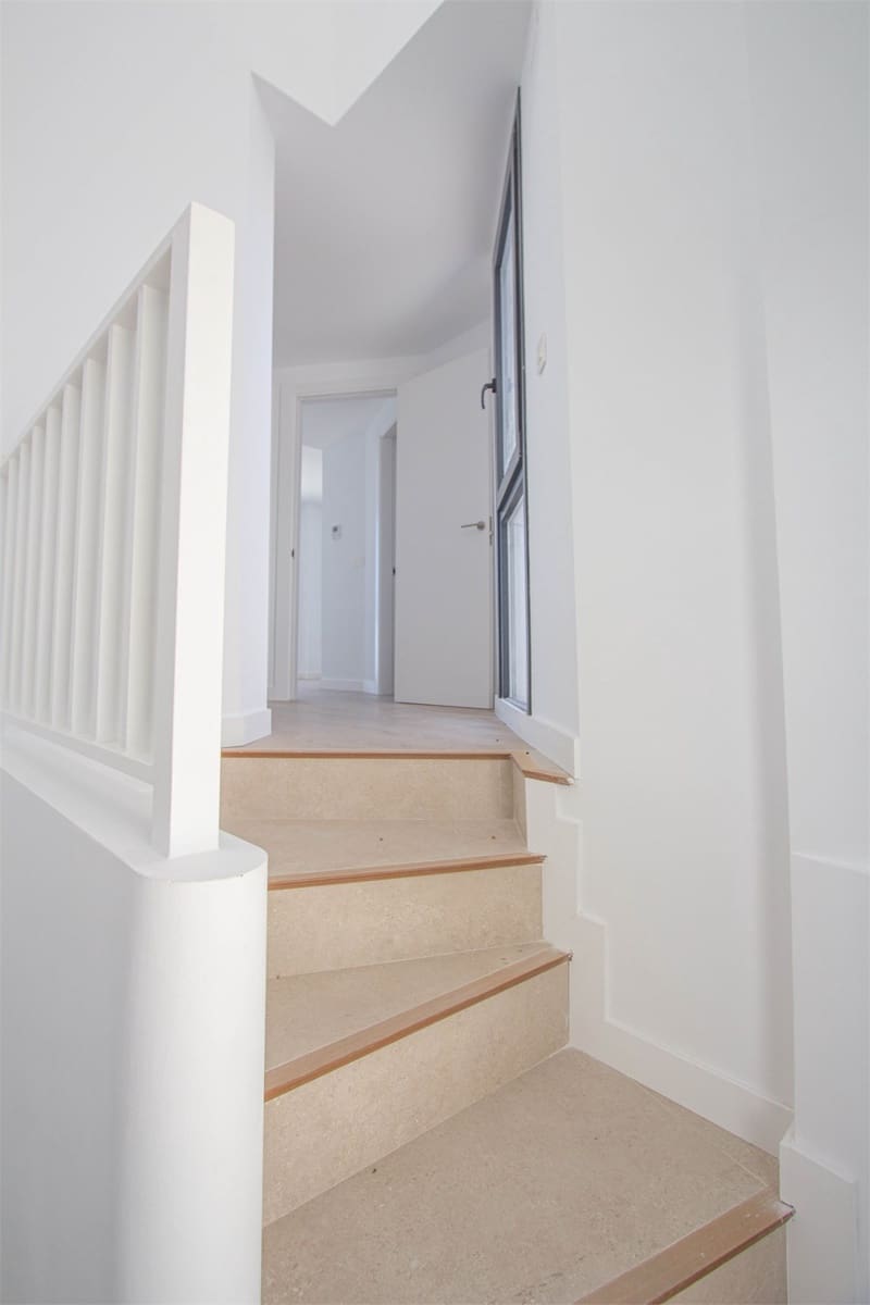 2 soveværelse Byhus til salg i Torrox med swimmingpool garage - € 318.000 (Ref: 9227785)