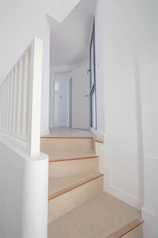 2 soveværelse Byhus til salg i Torrox med swimmingpool garage - € 318.000 (Ref: 9227785)