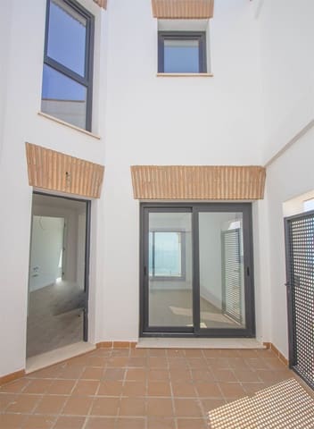 2 soveværelse Byhus til salg i Torrox med swimmingpool garage - € 318.000 (Ref: 9227785)