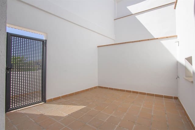 2 soveværelse Byhus til salg i Torrox med swimmingpool garage - € 318.000 (Ref: 9227785)