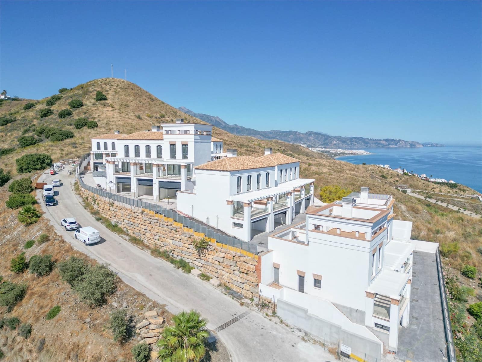 2 soveværelse Byhus til salg i Torrox med swimmingpool garage - € 318.000 (Ref: 9227785)