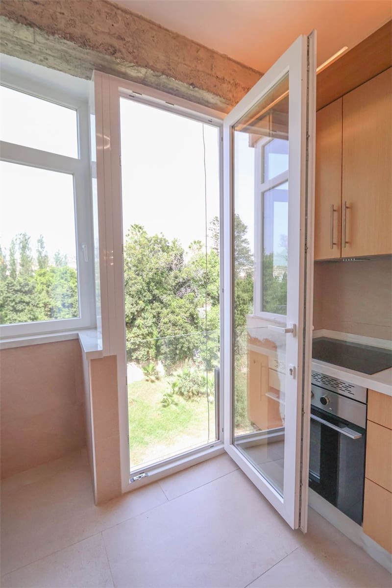 Ranta-asunto myytävänä paikassa Almunecar - 395 000 € (Ref: 9229152)