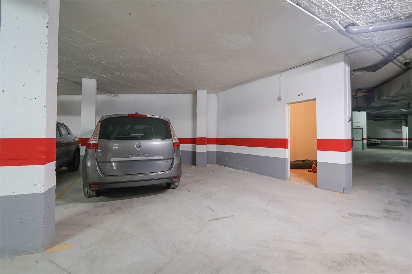 1 slaapkamer Appartement te koop in Salobrena met zwembad garage - € 120.000 (Ref: 9231766)