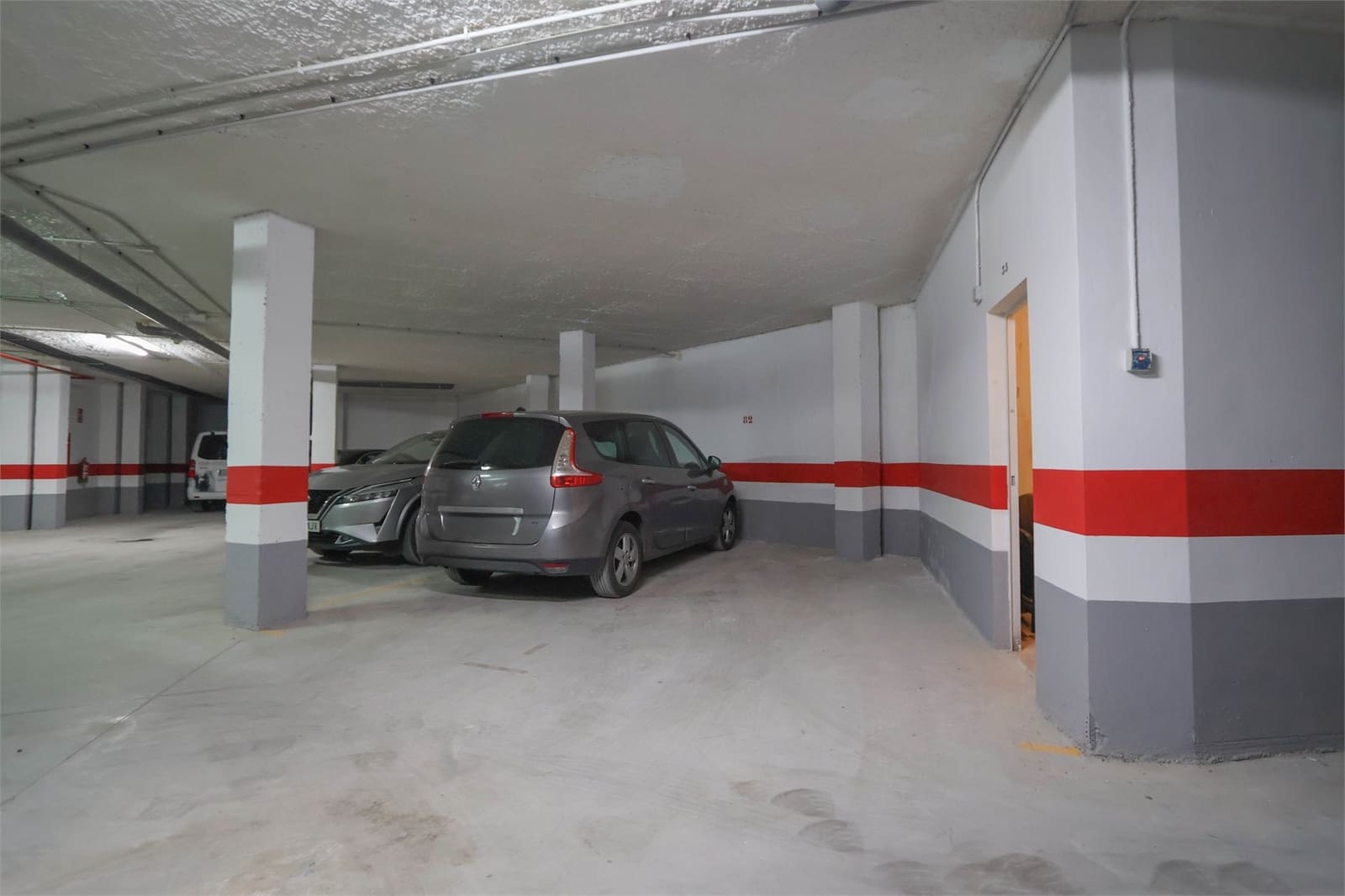 1 slaapkamer Appartement te koop in Salobrena met zwembad garage - € 120.000 (Ref: 9231766)