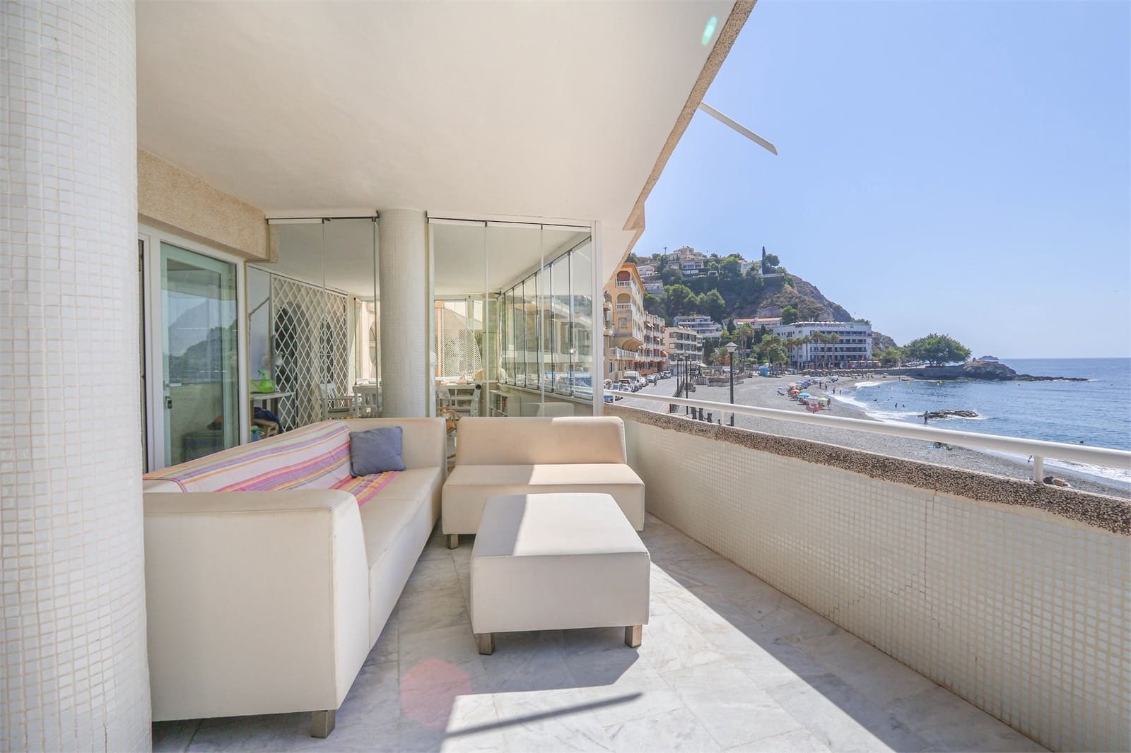 2 makuuhuone Huoneisto myytävänä paikassa La Herradura - 675 000 € (Ref: 9231767)