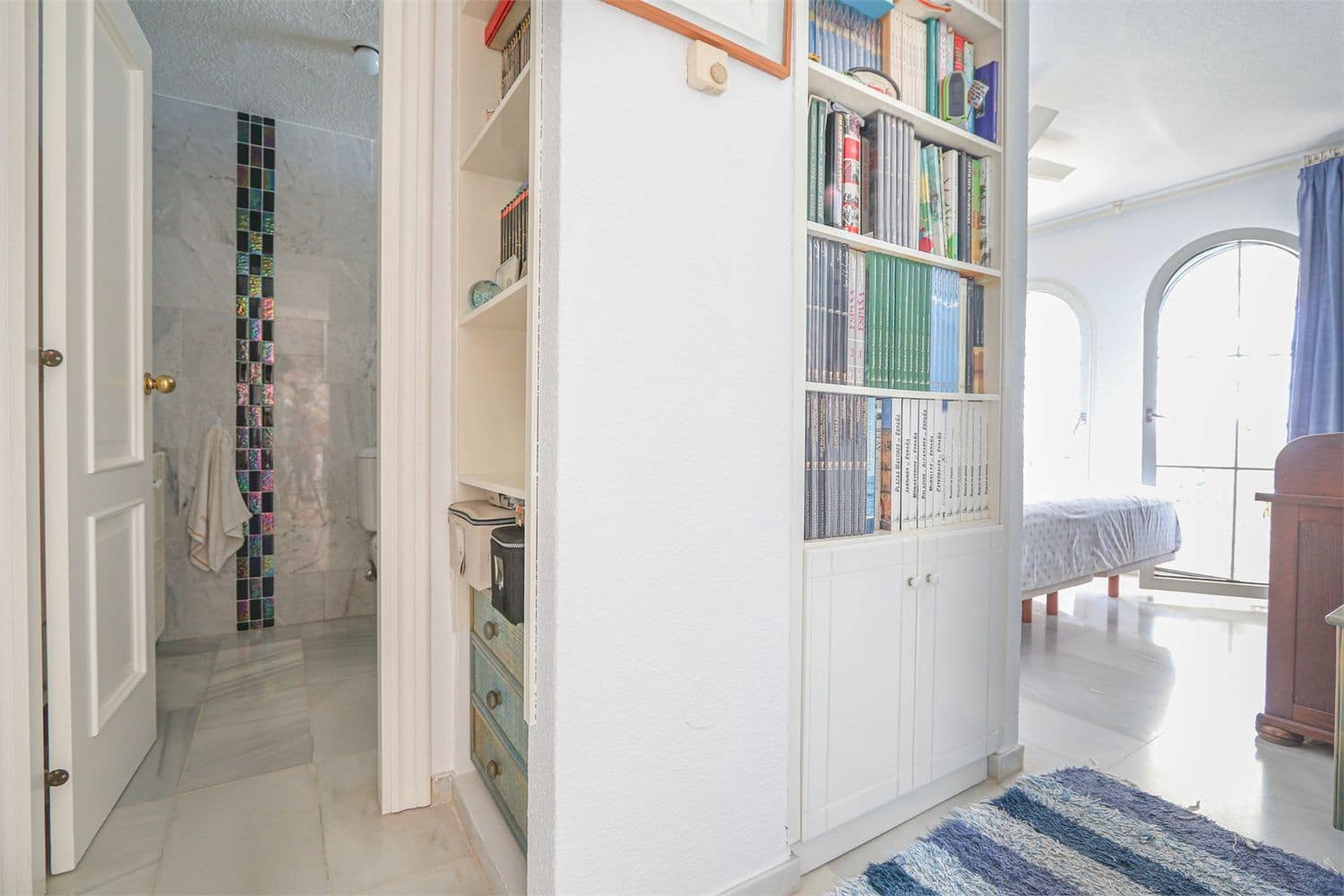 Ranta-asunto myytävänä paikassa Cotobro - 675 000 € (Ref: 9231767)