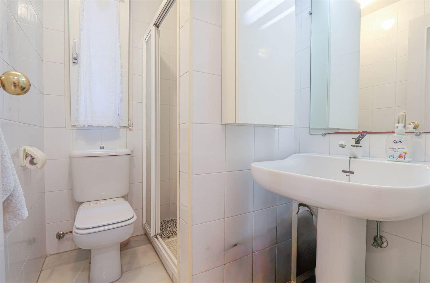 Ranta-asunto myytävänä paikassa Cotobro - 675 000 € (Ref: 9231767)