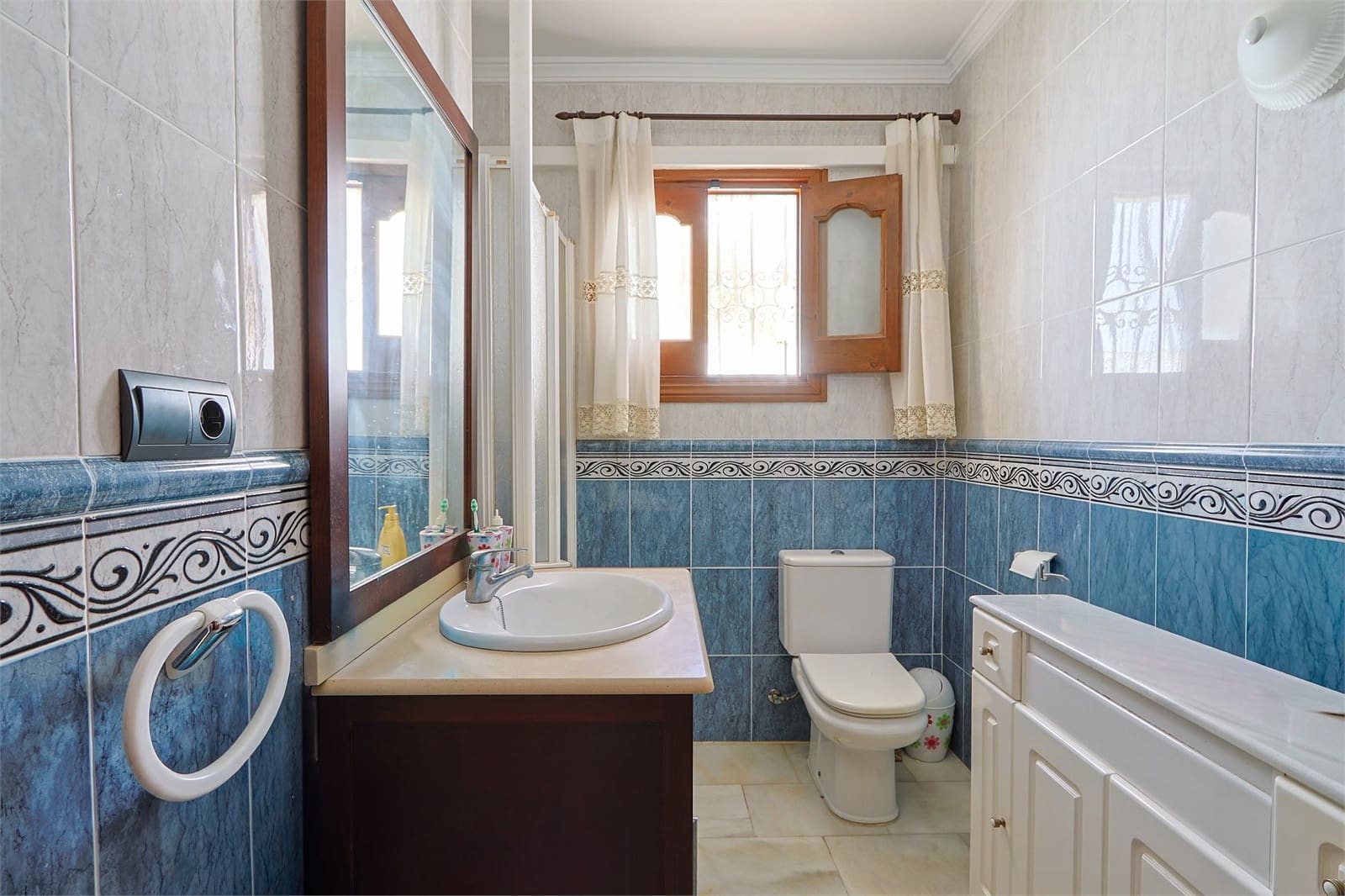 4 chambre Villa/Maison à vendre à Nerja avec piscine garage - 650 000 € (Ref: 9255451)