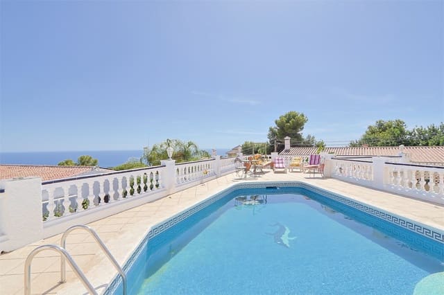 4 chambre Villa/Maison à vendre à Nerja avec piscine garage - 650 000 € (Ref: 9255451)