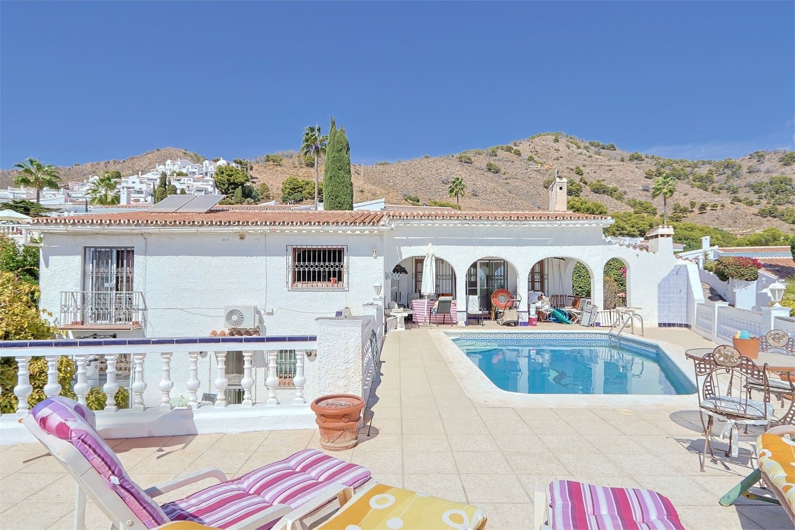 4 chambre Villa/Maison à vendre à Nerja avec piscine garage - 650 000 € (Ref: 9255451)