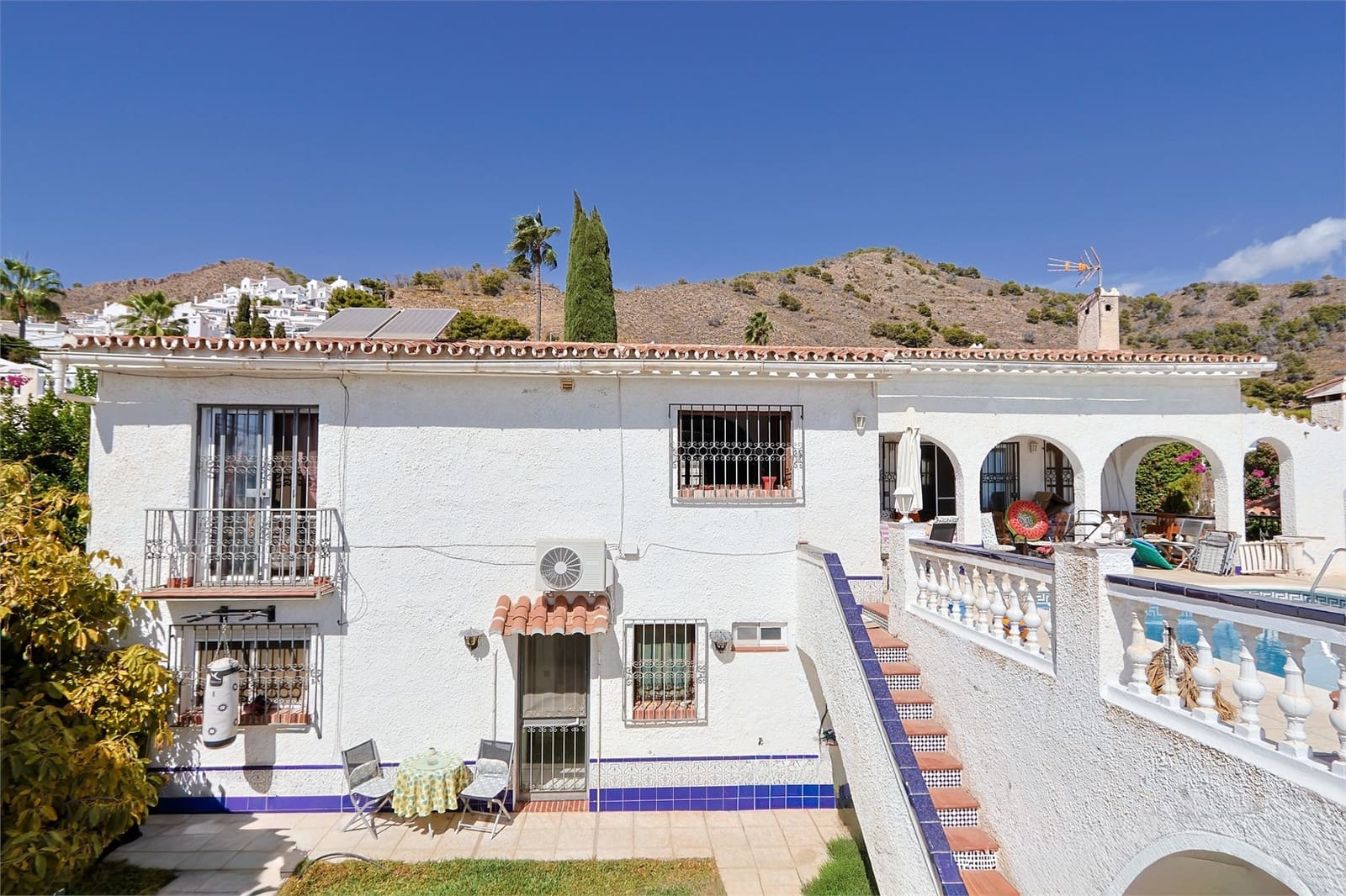4 chambre Villa/Maison à vendre à Nerja avec piscine garage - 650 000 € (Ref: 9255451)
