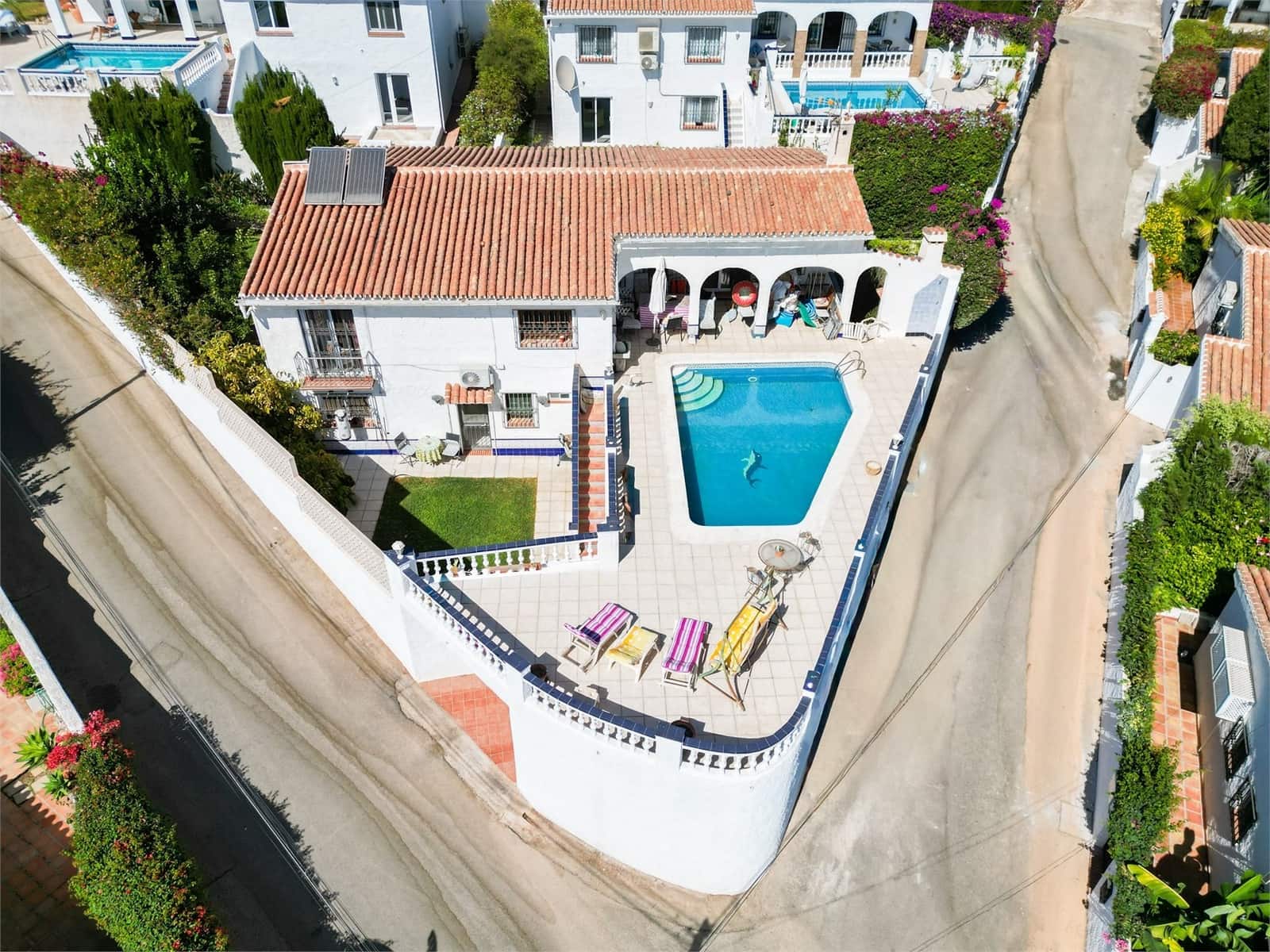 4 chambre Villa/Maison à vendre à Nerja avec piscine garage - 650 000 € (Ref: 9255451)