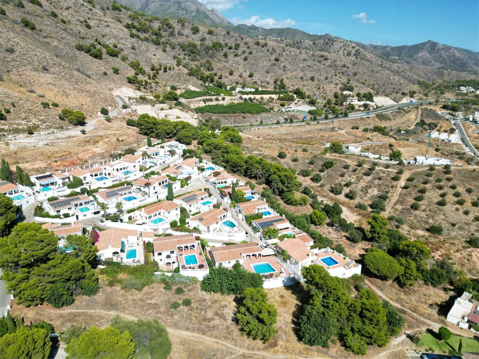 4 chambre Villa/Maison à vendre à Nerja avec piscine garage - 650 000 € (Ref: 9255451)
