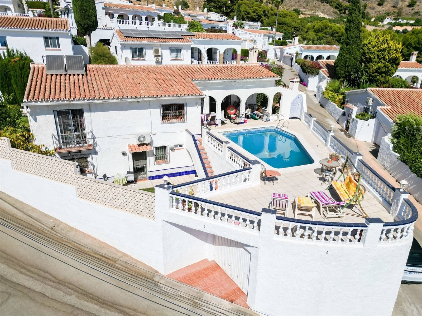 4 chambre Villa/Maison à vendre à Nerja avec piscine garage - 650 000 € (Ref: 9255451)