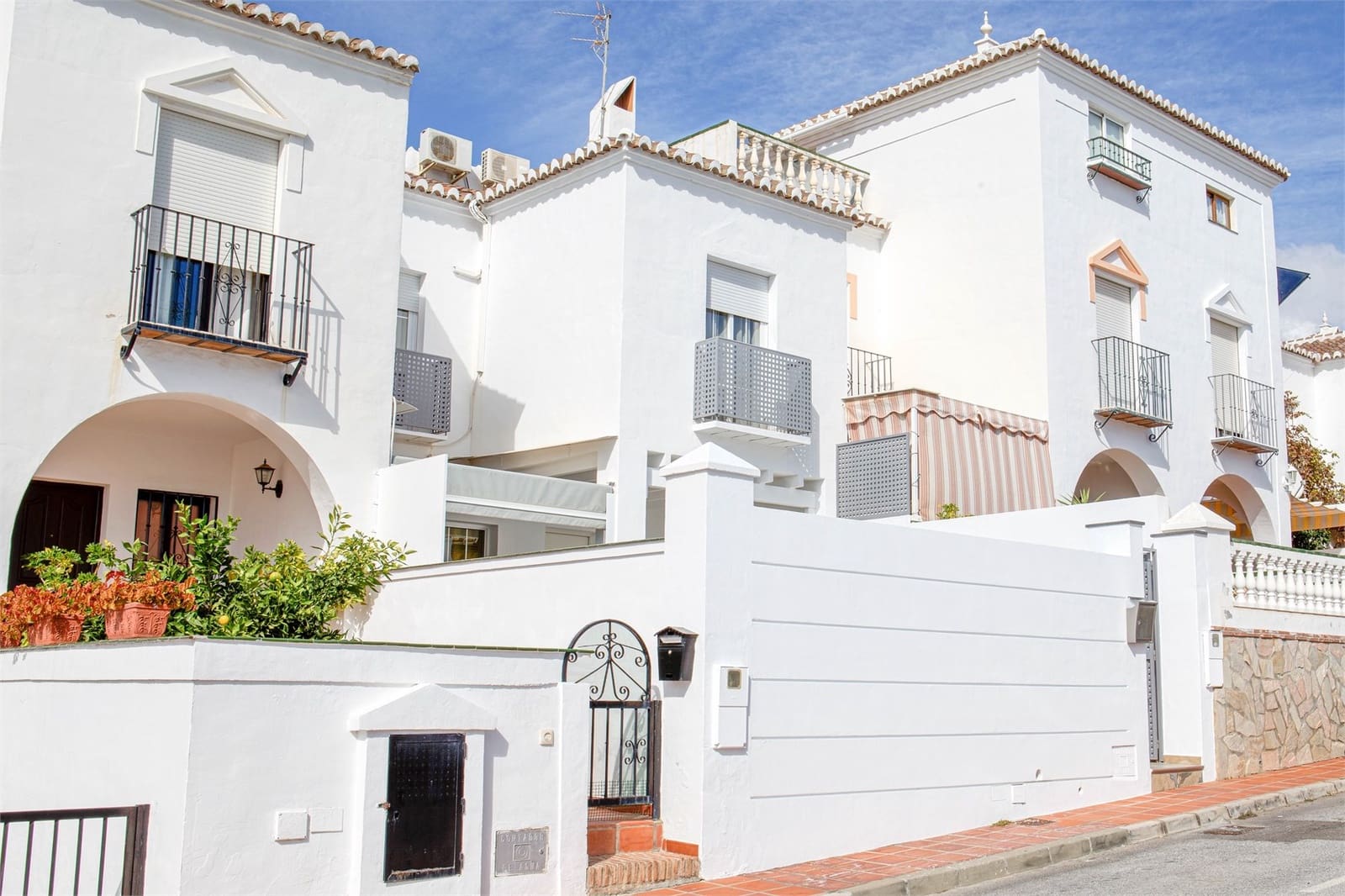 3 sovrum Hus till salu i Nerja med pool - 498 000 € (Ref: 9267542)