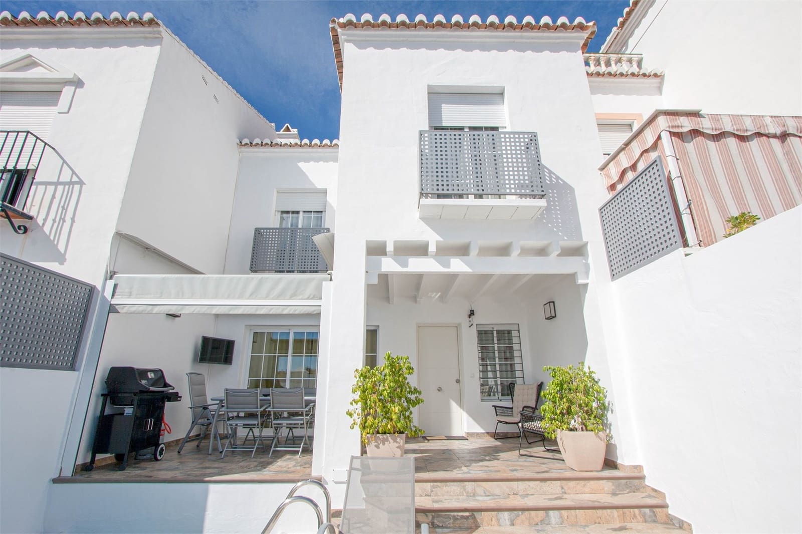 3 sovrum Hus till salu i Nerja med pool - 498 000 € (Ref: 9267542)