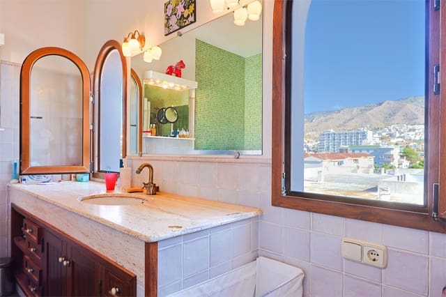 3 chambre Appartement à vendre à Nerja - 699 000 € (Ref: 9298928)
