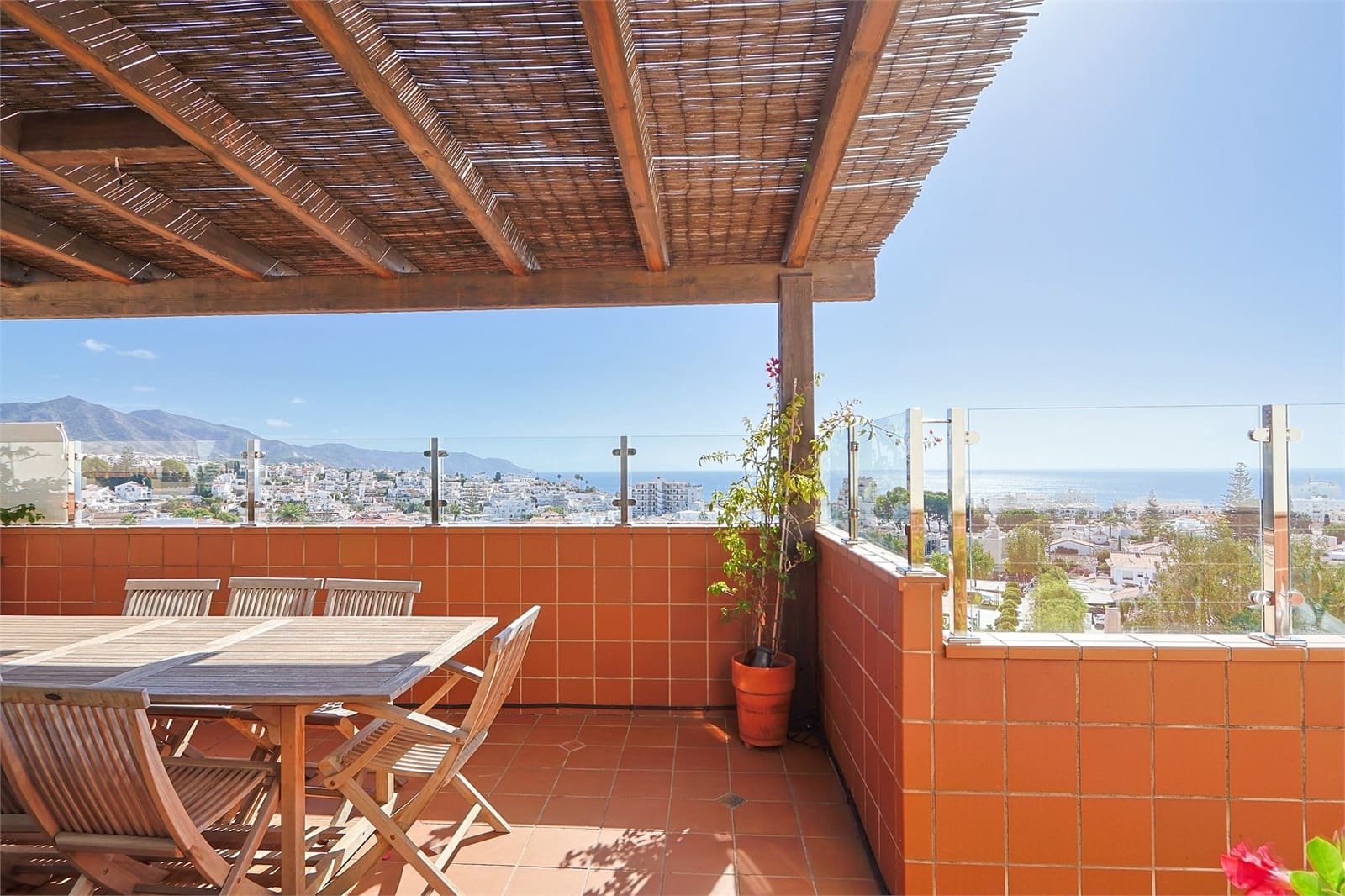 3 chambre Appartement à vendre à Nerja - 699 000 € (Ref: 9298928)