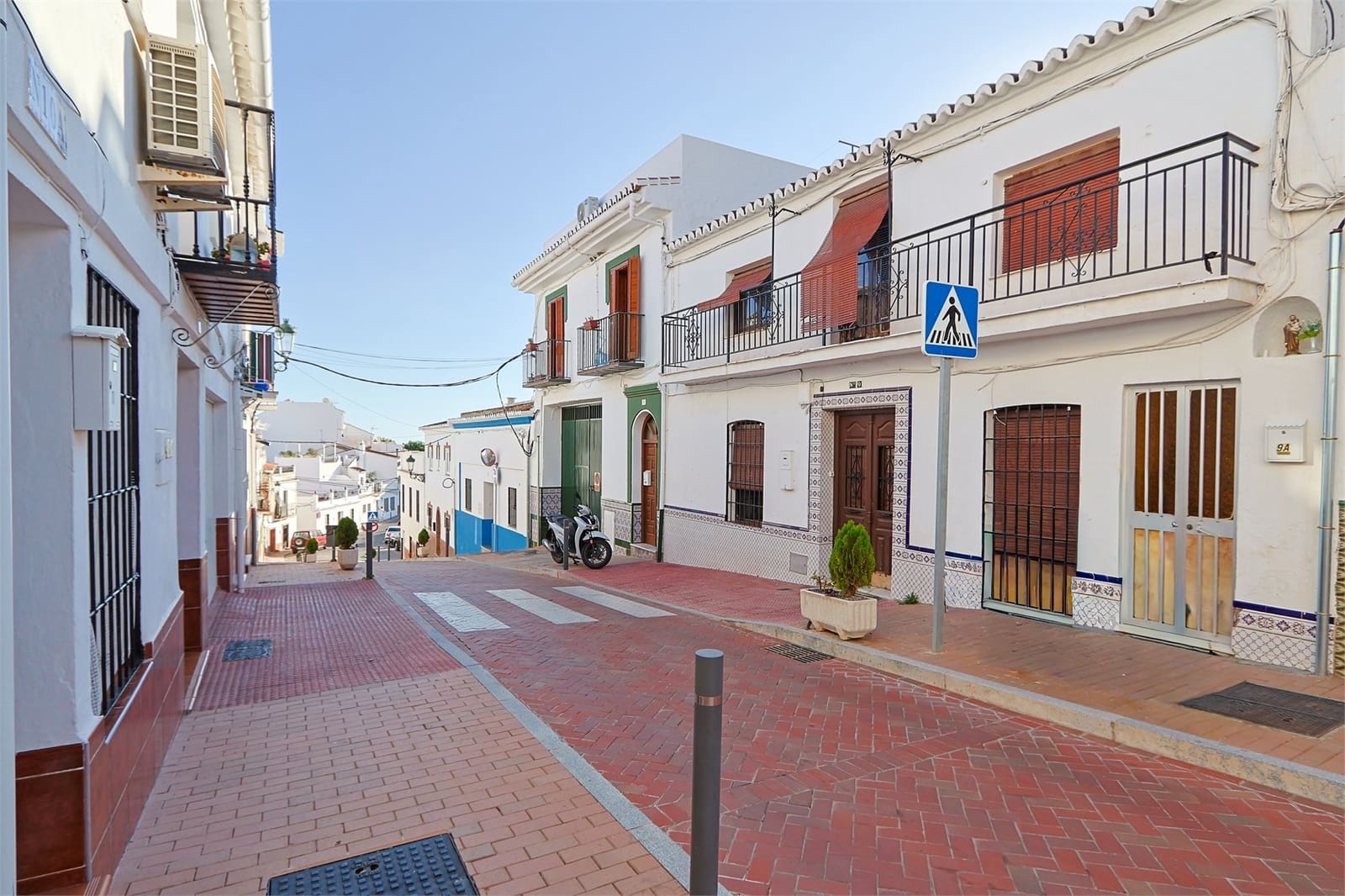 7 soverom Hus til salgs i Maro - € 750 000 (Ref: 9311625)