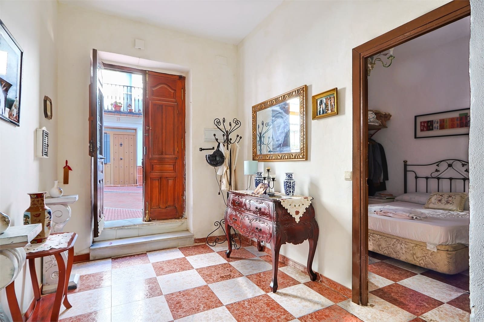 7 soverom Hus til salgs i Maro - € 750 000 (Ref: 9311625)