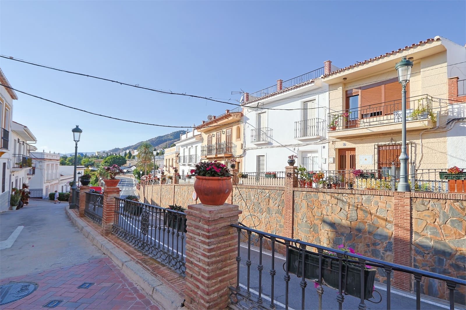 7 soverom Hus til salgs i Maro - € 750 000 (Ref: 9311625)