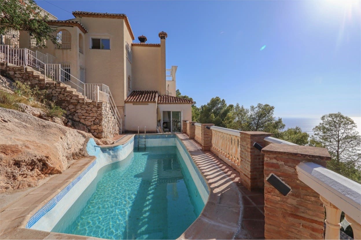 5 camera da letto Appartamento in vendita in La Herradura con piscina garage - 800.000 € (Rif: 9325382)