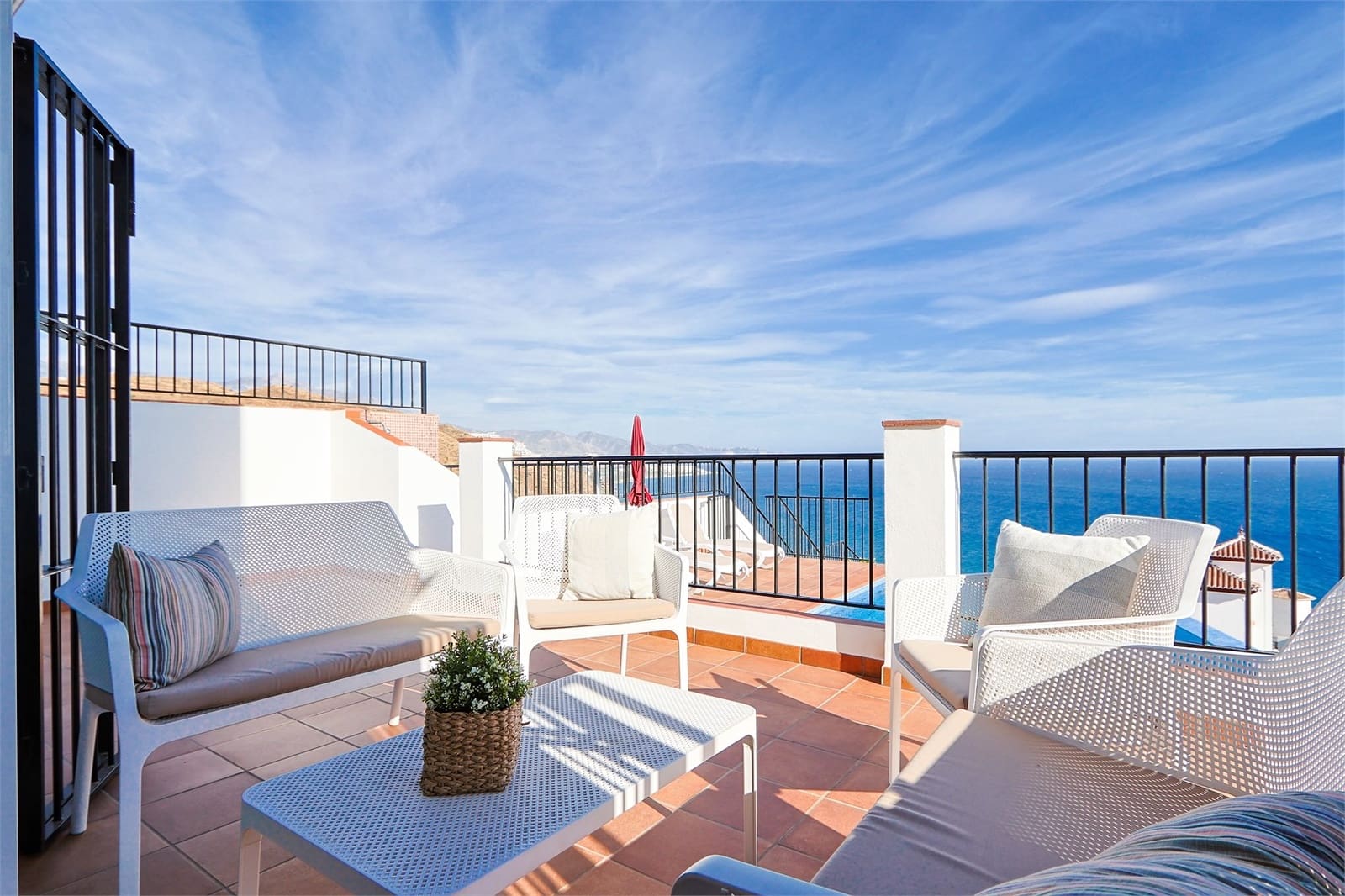 4 sovrum Villa till salu i Torrox med pool garage - 965 000 € (Ref: 9337089)