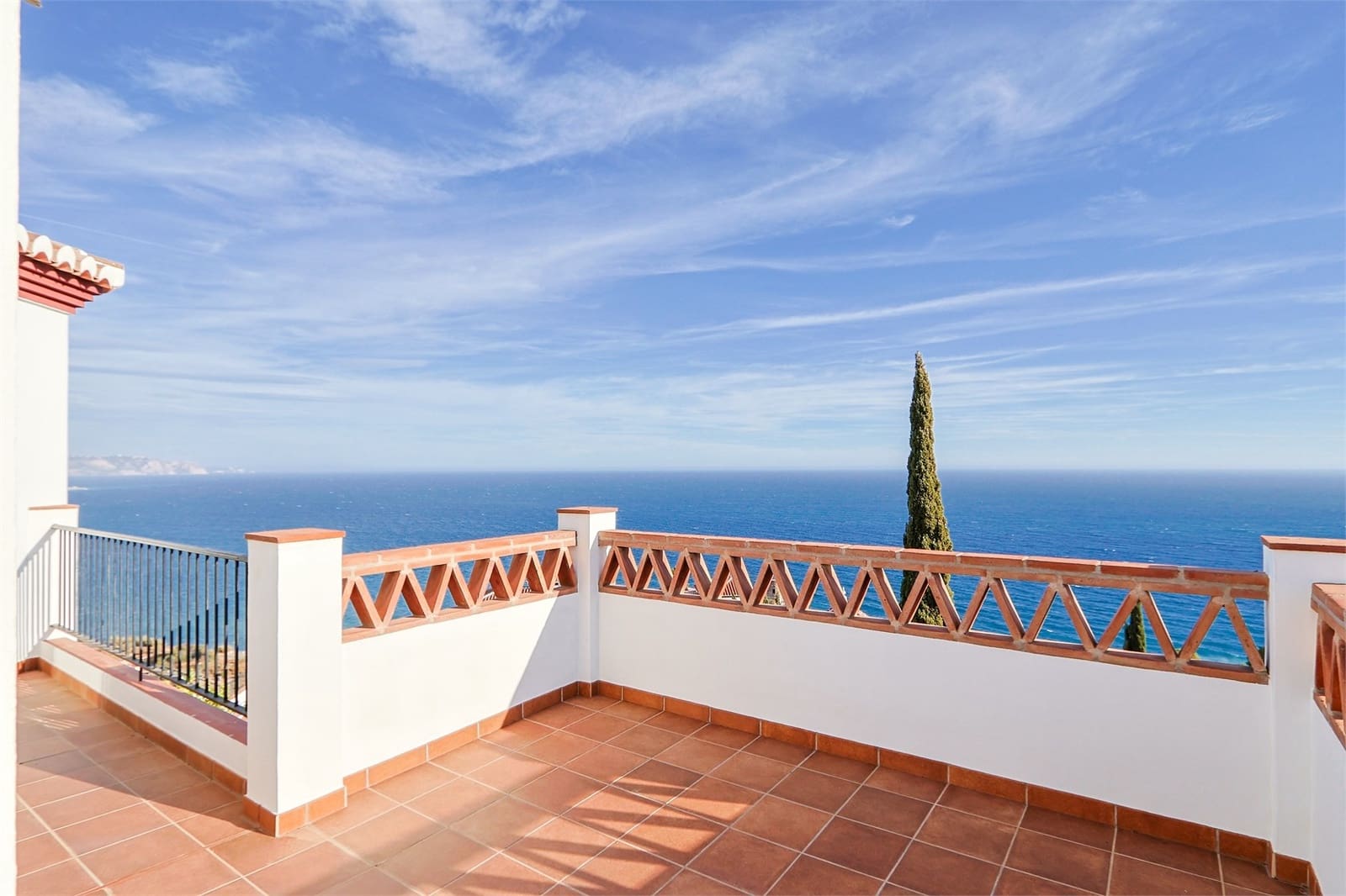 4 sovrum Villa till salu i Torrox med pool garage - 965 000 € (Ref: 9337089)